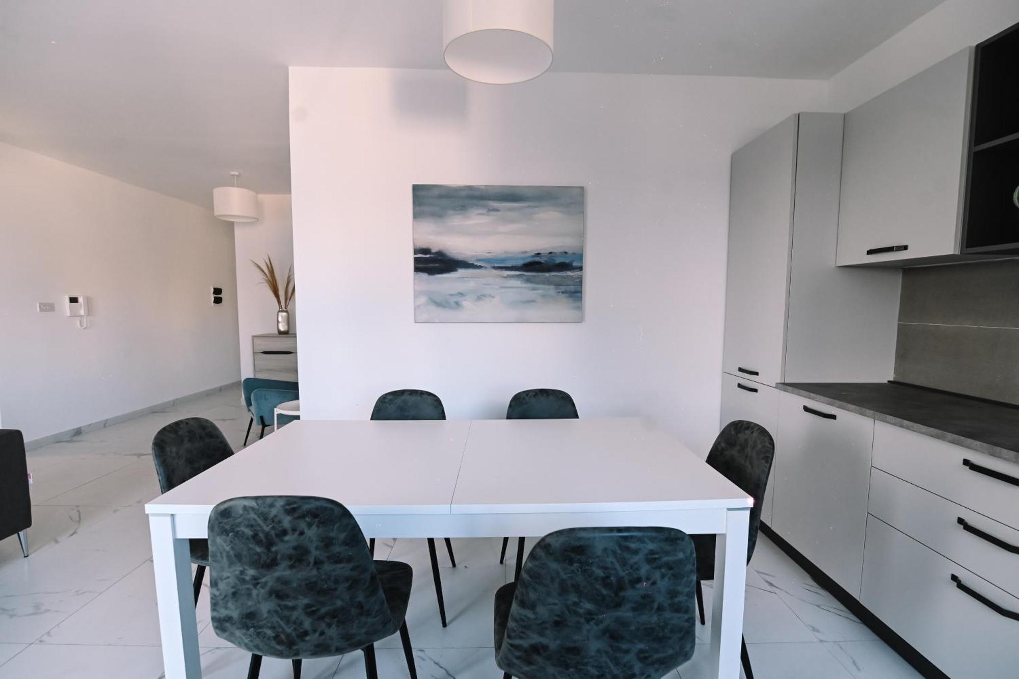 Bright 2 Bedroom Flat In Sliema! Bagian luar foto